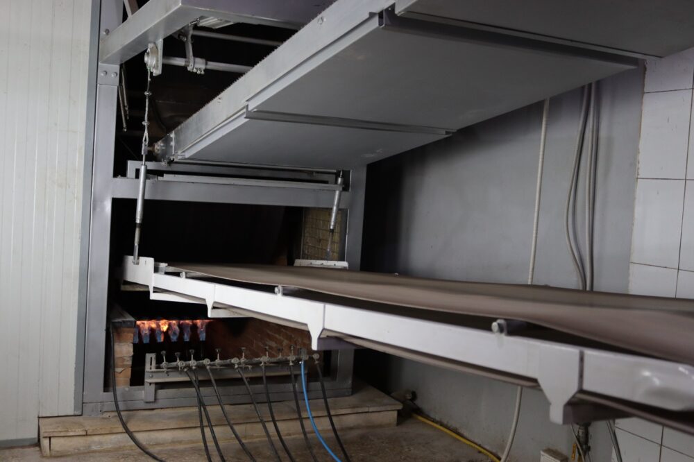 فرن دوار لخبز التنور