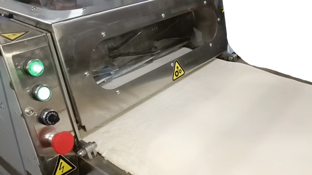 ماكينة تقطيع الكروسان